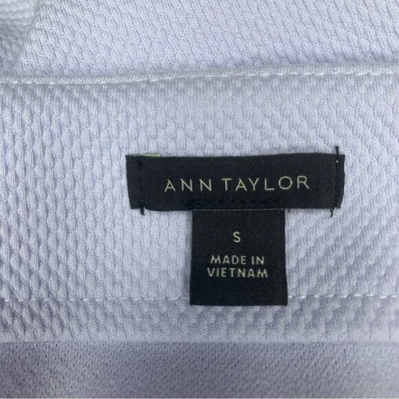 Ann Taylor Periwinkle Preppy Top Size S Sleeveless Mock Button Down - Picture 7 of 8